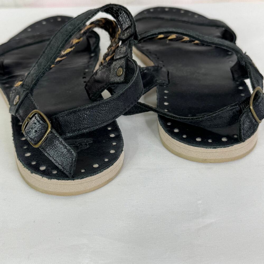 Ugg Black Leather Elin Sandals Buckle Flats Braided Gold Accents Women Sz 7M‎ US - Picture 11 of 12